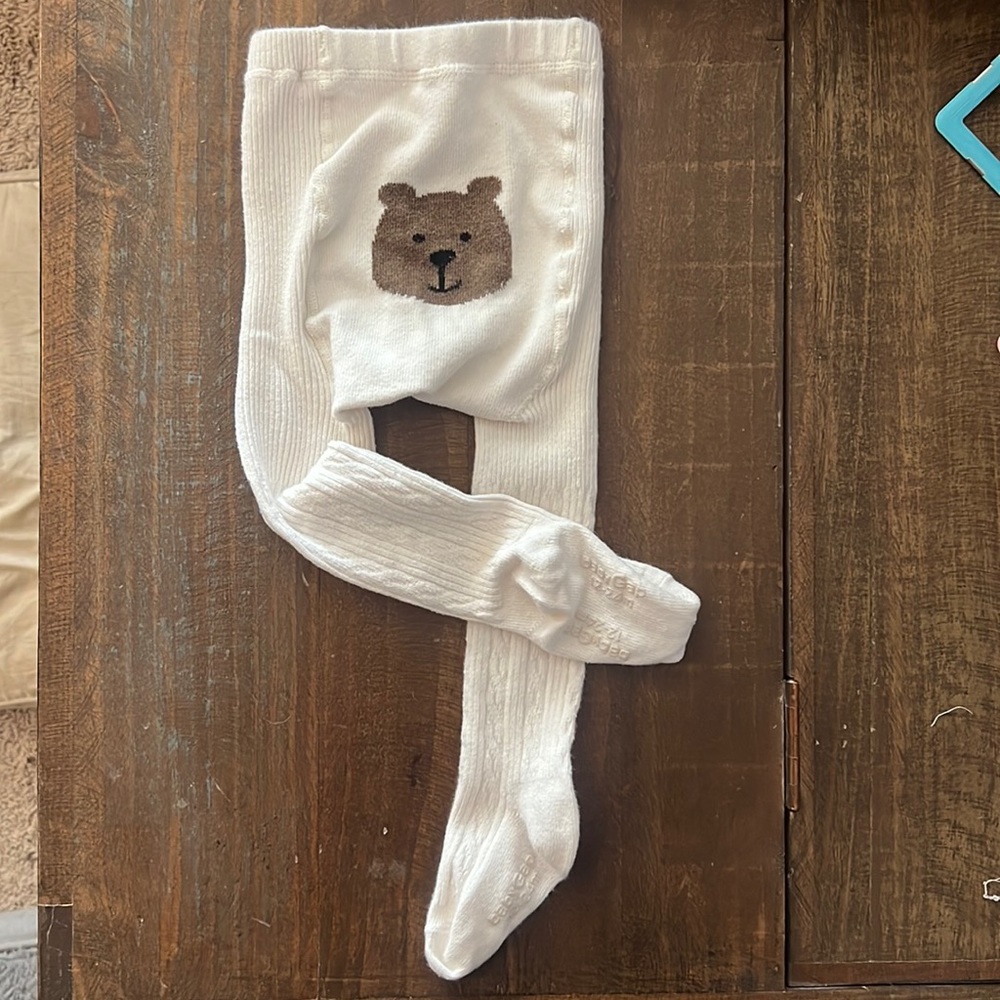 Baby Gap cream colored thicker ribbed footed tights with bear 12-24M